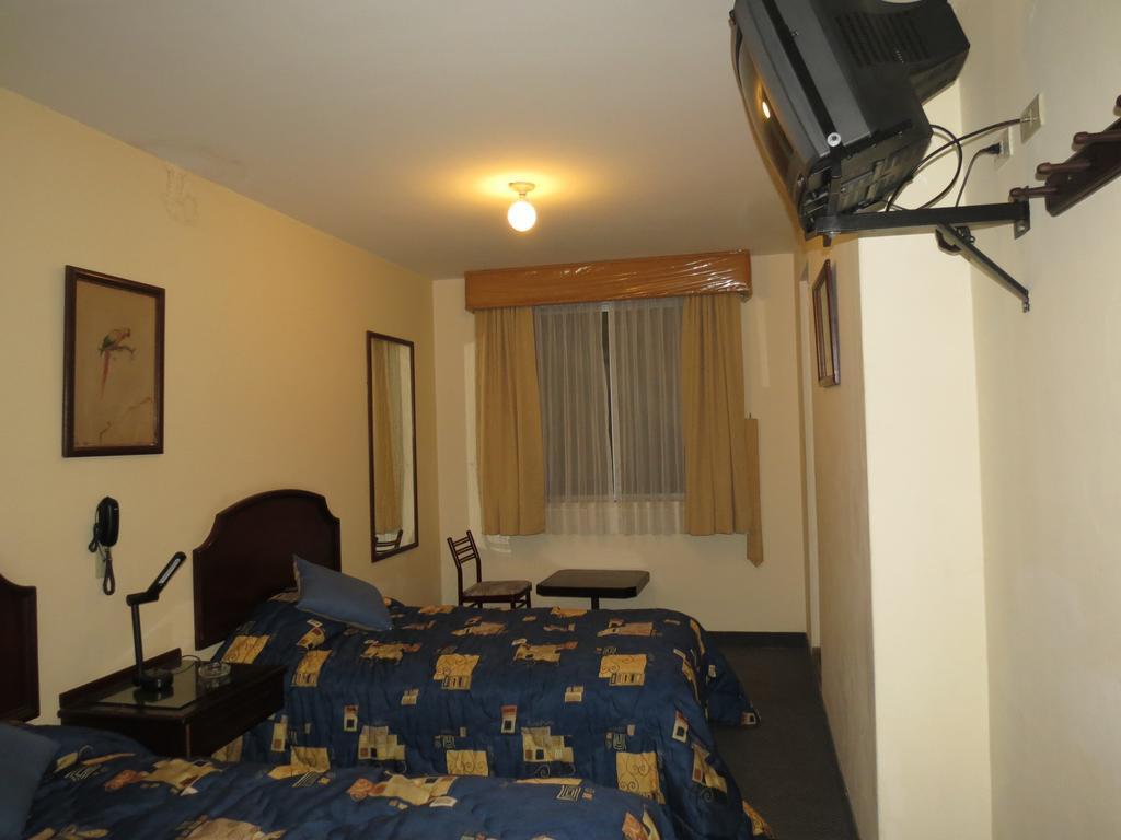 Hotel Plaza Mayor Lima Szoba fotó