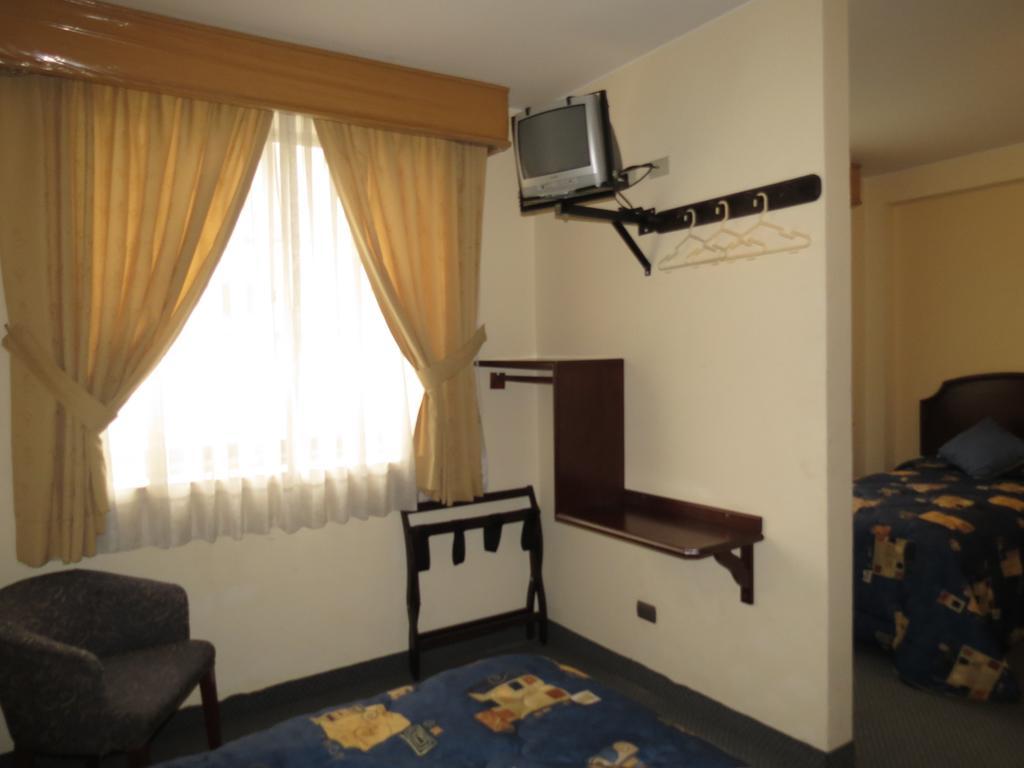 Hotel Plaza Mayor Lima Szoba fotó