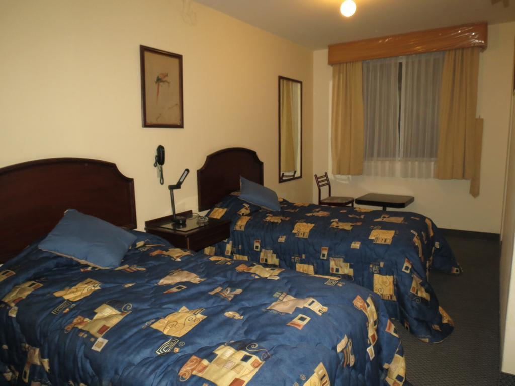 Hotel Plaza Mayor Lima Szoba fotó