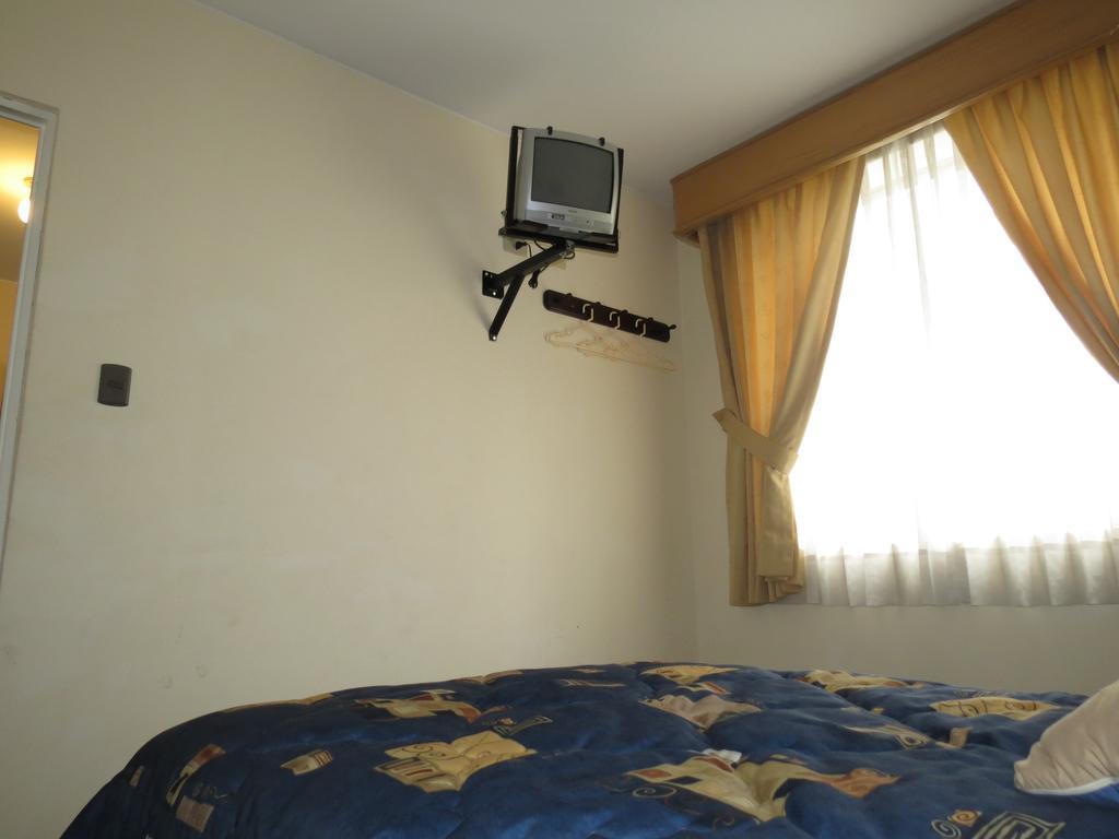 Hotel Plaza Mayor Lima Szoba fotó