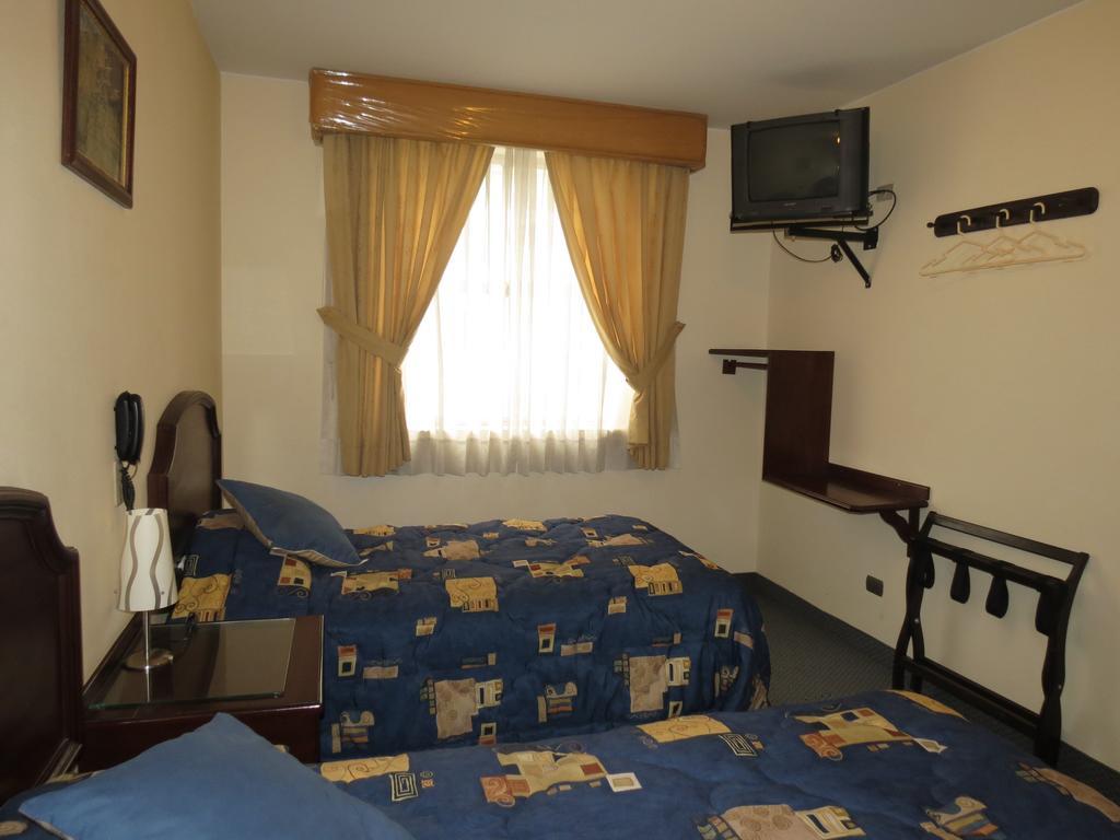 Hotel Plaza Mayor Lima Szoba fotó